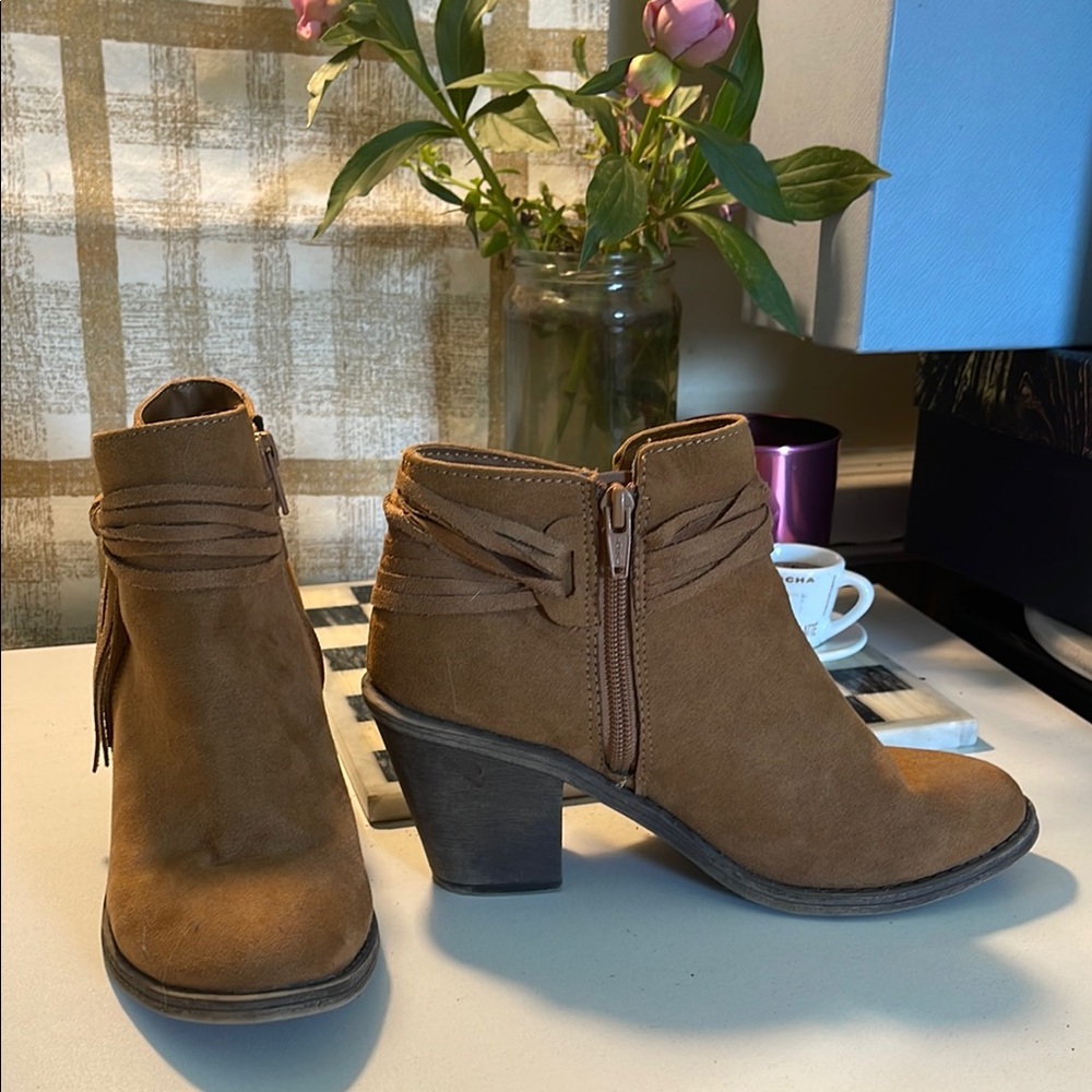 Time and Tru Brown Ankle Booties with Fringe - Picture 16 of 16